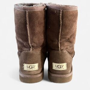 Womens Ugg Classic Boots SZ 7